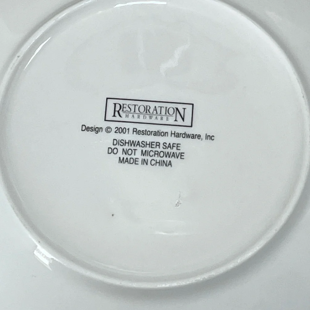 Restoration Hardware Set of 6 Lunch Plates EUC Christmas Holly Berry Desserts